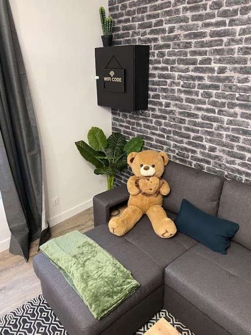 Super Appartement T3 Proche Gare Sens Exterior foto