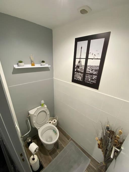 Super Appartement T3 Proche Gare Sens Exterior foto